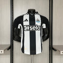 CAMISA NEWCASTLE - CASA/ HOME - JOGADOR - 24/25