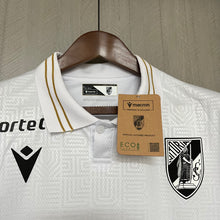 Carregar imagem no visualizador da galeria, CAMISA VITÓRIA GUIMARÃES - FORA/ AWAY - TORCEDOR - 24/25
