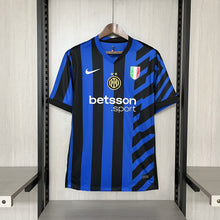 Carregar imagem no visualizador da galeria, CAMISA INTER DE MILÃO  - CASA/ HOME - TORCEDOR - 24/25
