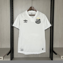 Carregar imagem no visualizador da galeria, CAMISA SANTOS - CASA/ HOME - TORCEDOR - 24/25
