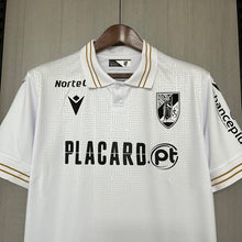 Carregar imagem no visualizador da galeria, CAMISA VITÓRIA GUIMARÃES - FORA/ AWAY - TORCEDOR - 24/25
