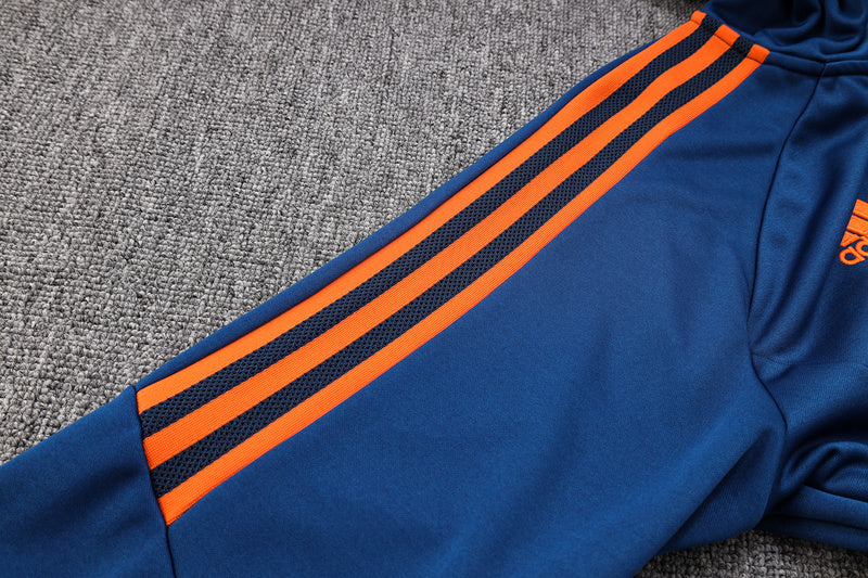 KIT PASSEIO COM CAPUZ - MANCHESTER UNITED - AZUL ESCURO E PRETO