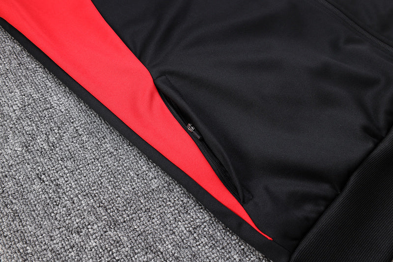 KIT PASSEIO COM CAPUZ - BAYERN DE MUNIQUE - PRETO E VERMELHO