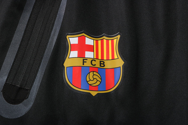 KIT PASSEIO COM CAPUZ - BARCELONA - VERMELHO E PRETO