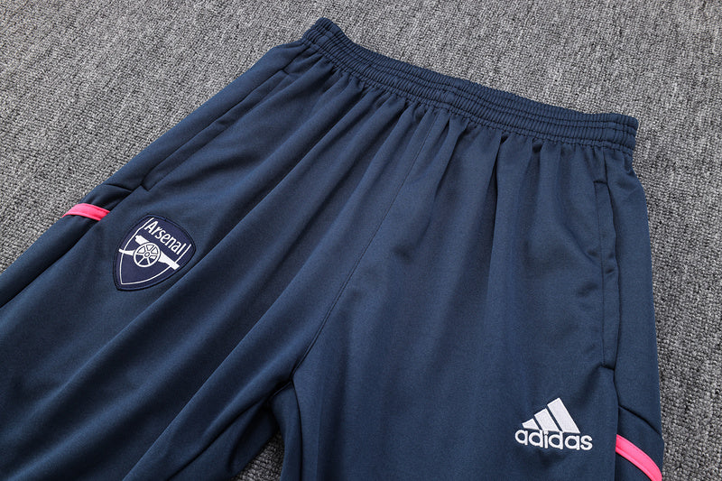 KIT PASSEIO COM CAPUZ - ARSENAL - BRANCO E AZUL ESCURO