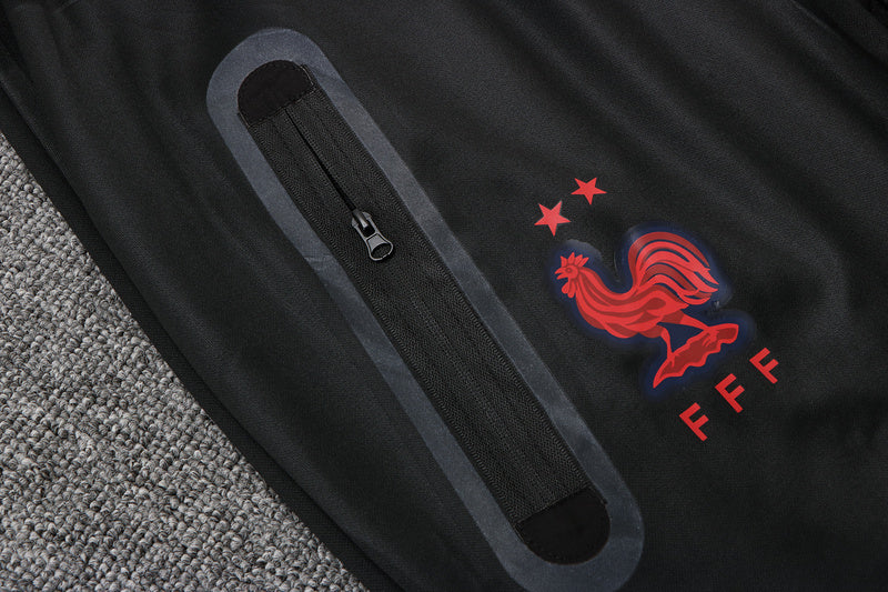 KIT PASSEIO COM CAPUZ - FRANÇA - BRANCO E PRETO