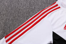 Carregar imagem no visualizador da galeria, KIT PASSEIO - BAYERN DE MUNIQUE - BRANCO E PRETO
