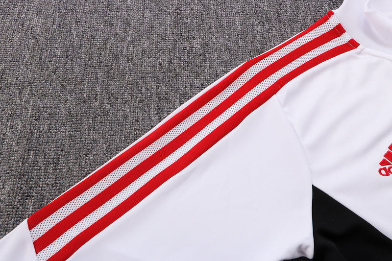 KIT PASSEIO - BAYERN DE MUNIQUE - BRANCO E PRETO