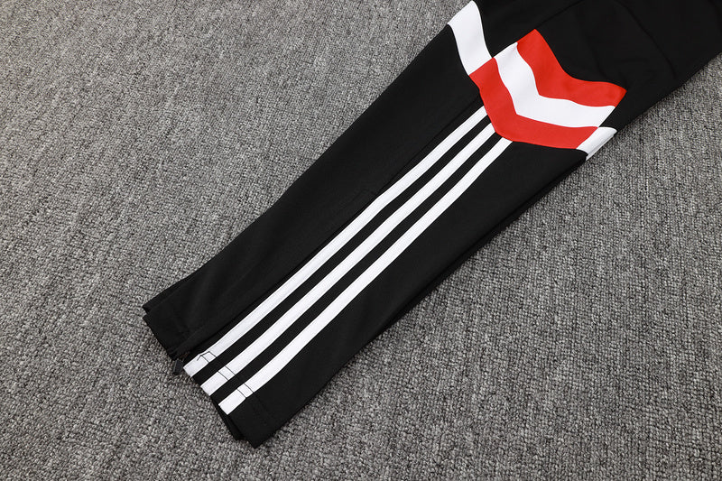 KIT PASSEIO - MANCHESTER UNITED - PRETO, VERMELHO E BRANCO - 24/25