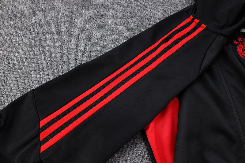 KIT PASSEIO COM CAPUZ - BAYERN DE MUNIQUE - PRETO E VERMELHO