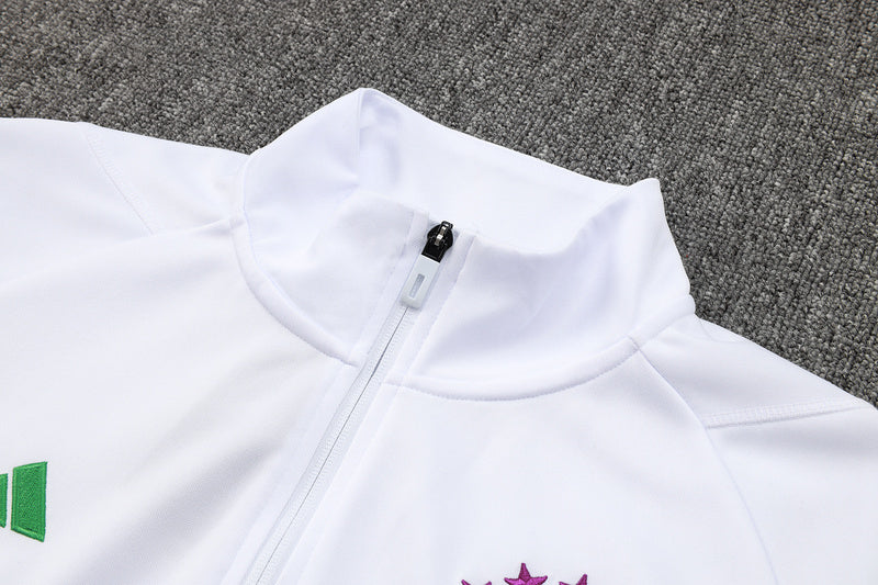 KIT PASSEIO - BAYERN DE MUNIQUE - BRANCO - 24/25
