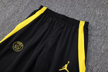 Carregar imagem no visualizador da galeria, KIT PASSEIO COM CAPUZ - PARIS SAINT GERMAIN (PSG) - BRANCO, PRETO E AMARELO
