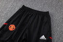 KIT PASSEIO COM CAPUZ - MANCHESTER UNITED - PRETO E VERMELHO