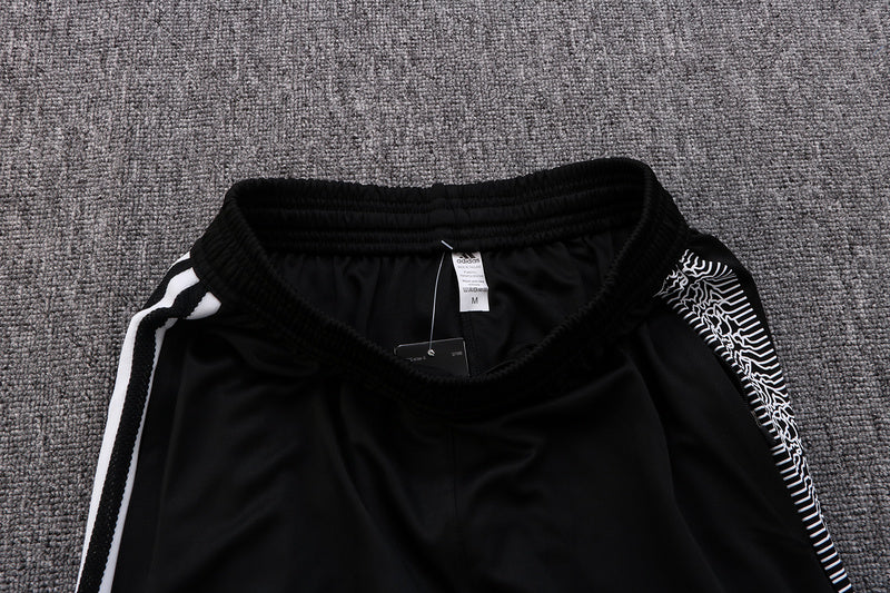 KIT PASSEIO - MANCHESTER UNITED - PRETO