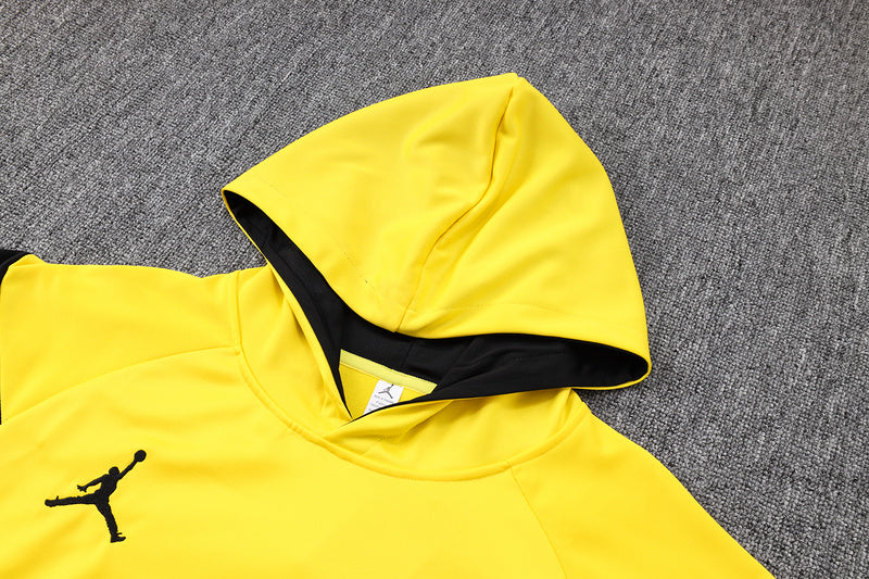 KIT PASSEIO COM CAPUZ - PARIS SAINT GERMAIN (PSG) - AMARELO E PRETO