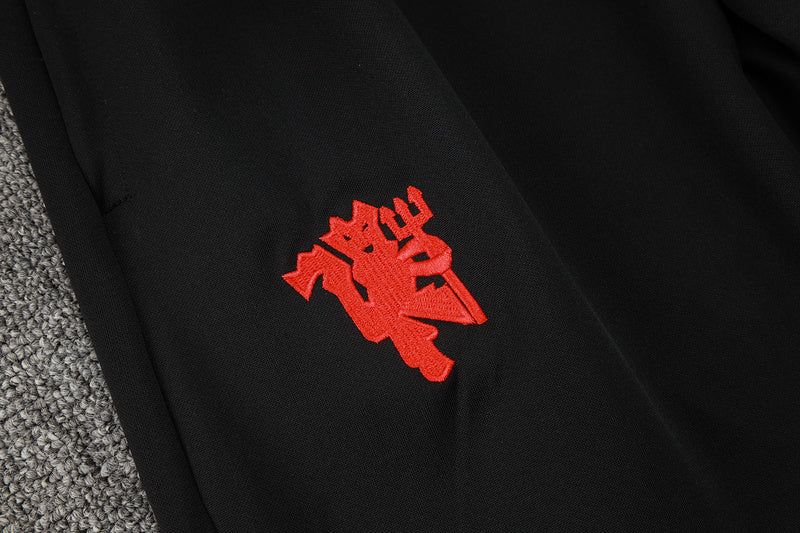 KIT PASSEIO - MANCHESTER UNITED - PRETO, VERMELHO E BRANCO - 24/25