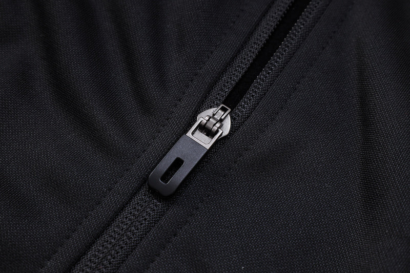 KIT PASSEIO COM CAPUZ - BAYERN DE MUNIQUE - PRETO E VERMELHO