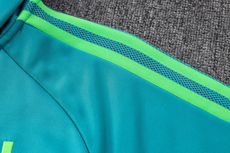 KIT PASSEIO COM CAPUZ - JUVENTUS - AZUL CLARO E AZUL ESCURO
