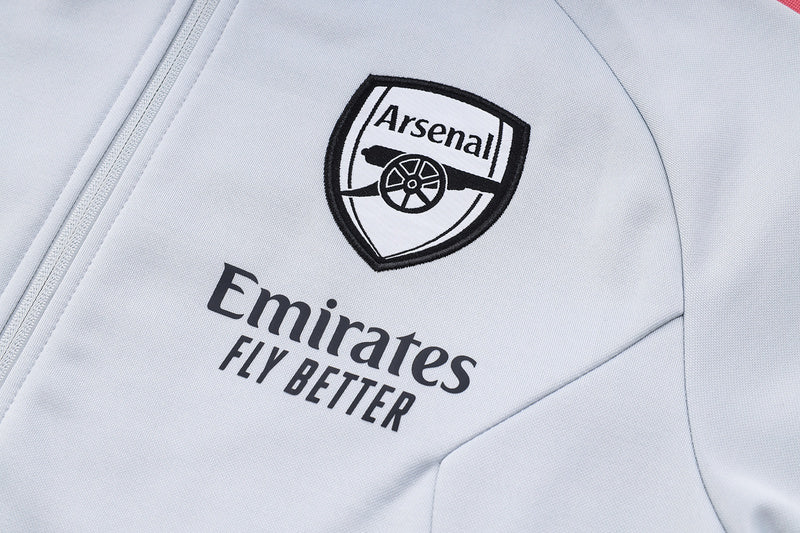 KIT PASSEIO COM CAPUZ - ARSENAL - BRANCO E AZUL ESCURO