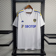 Carregar imagem no visualizador da galeria, CAMISA LEEDS UNITED - CASA / HOME - TORCEDOR - 23/24
