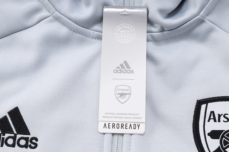 KIT PASSEIO COM CAPUZ - ARSENAL - BRANCO E AZUL ESCURO