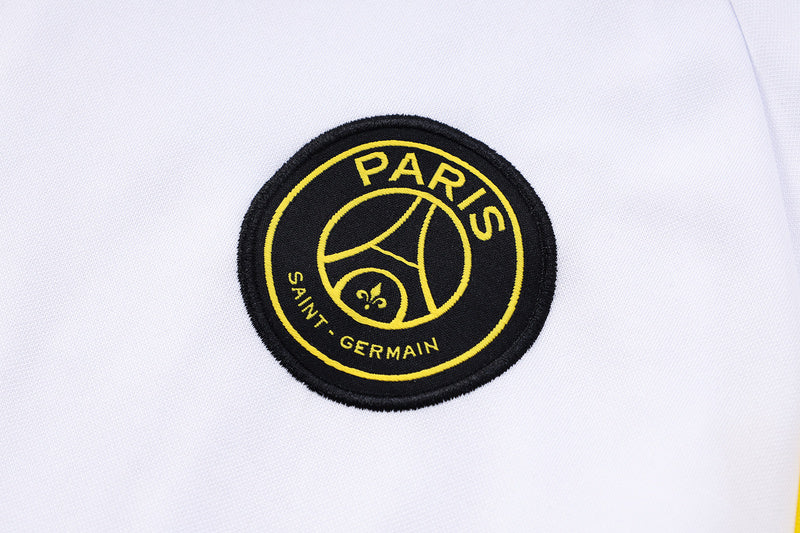 KIT PASSEIO COM CAPUZ - PARIS SAINT GERMAIN (PSG) - BRANCO, PRETO E AMARELO