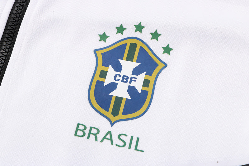 KIT PASSEIO COM CAPUZ - BRASIL - BRANCO E PRETO