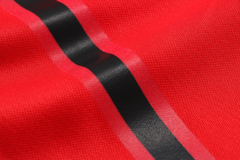 KIT PASSEIO COM CAPUZ - BARCELONA - VERMELHO E PRETO