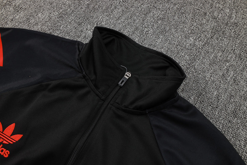 KIT PASSEIO - MANCHESTER UNITED - PRETO, VERMELHO E BRANCO - 24/25