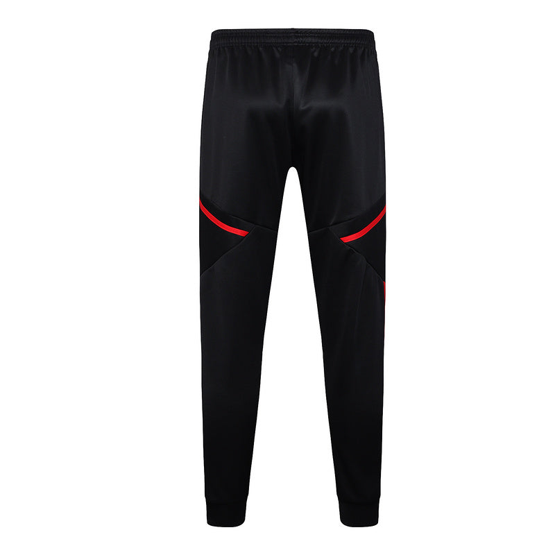 KIT PASSEIO COM CAPUZ - BAYERN DE MUNIQUE - PRETO E VERMELHO