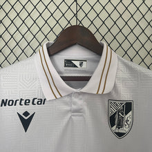 Carregar imagem no visualizador da galeria, CAMISA VITÓRIA GUIMARAES - CASA/ HOME - 24/25
