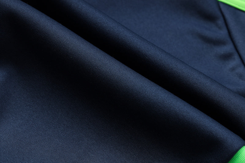 KIT PASSEIO COM CAPUZ - JUVENTUS - AZUL CLARO E AZUL ESCURO