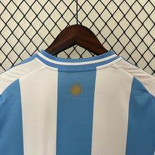 Carregar imagem no visualizador da galeria, CAMISA ARGENTINA - CASA/ HOME - TORCEDOR - 24/25
