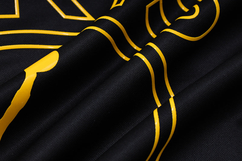 KIT PASSEIO COM CAPUZ - PARIS SAINT GERMAIN (PSG) - PRETO E AMARELO