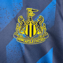Carregar imagem no visualizador da galeria, CAMISA NEWCASTLE - TERCEIRA/ THIRD  - TORCEDOR - 23/24
