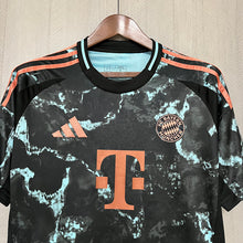 Carregar imagem no visualizador da galeria, CAMISA BAYERN DE MUNIQUE - FORA/ AWAY - TORCEDOR - 24/25
