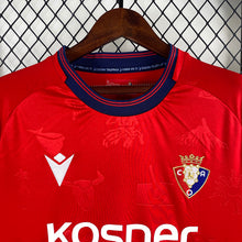 Carregar imagem no visualizador da galeria, CAMISA OSASUNA - CASA/ HOME - 24/25
