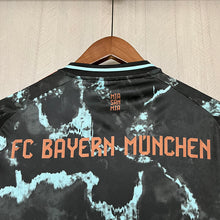 Carregar imagem no visualizador da galeria, CAMISA BAYERN DE MUNIQUE - FORA/ AWAY - TORCEDOR - 24/25
