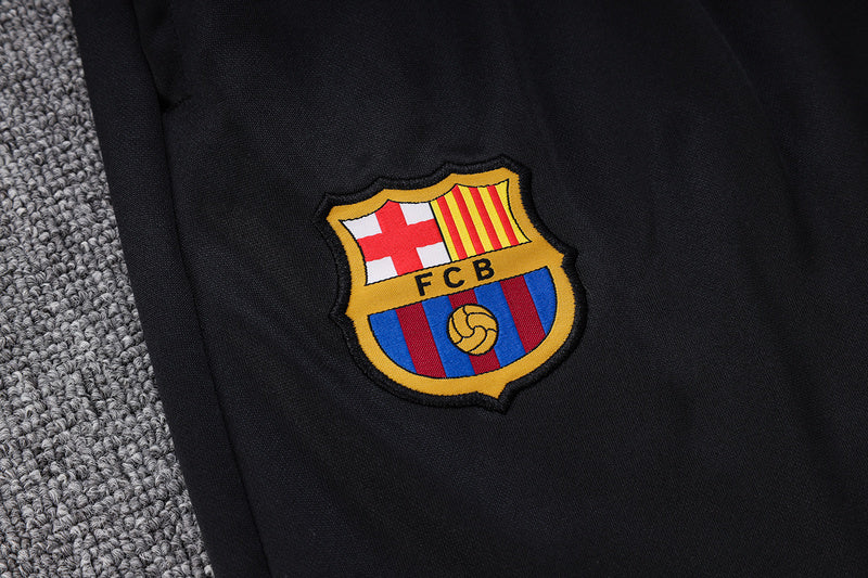 KIT PASSEIO COM CAPUZ - BARCELONA - PRETO E AZUL CLARO