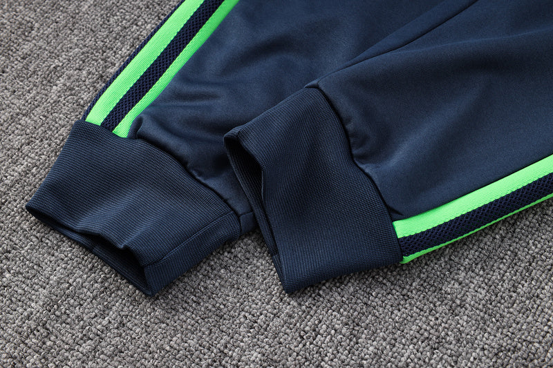 KIT PASSEIO COM CAPUZ - JUVENTUS - AZUL CLARO E AZUL ESCURO