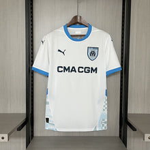 Carregar imagem no visualizador da galeria, CAMISA OLYMPIQUE DE MARSEILLE - CASA/ HOME - TORCEDOR - 24/25
