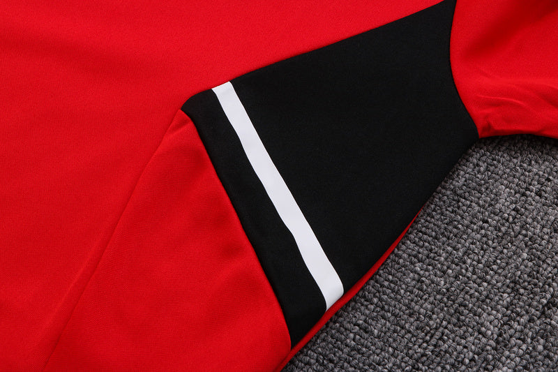 KIT PASSEIO - MANCHESTER UNITED - VERMELHO E PRETO