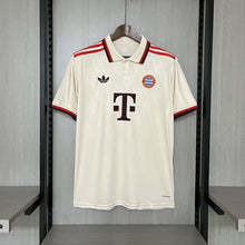 Carregar imagem no visualizador da galeria, CAMISA BAYERN DE MUNIQUE - TERCEIRO/ THIRD - TORCEDOR - 24/25
