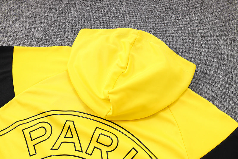 KIT PASSEIO COM CAPUZ - PARIS SAINT GERMAIN (PSG) - AMARELO E PRETO