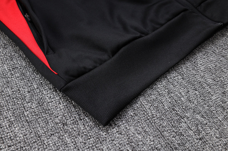KIT PASSEIO COM CAPUZ - BAYERN DE MUNIQUE - PRETO E VERMELHO