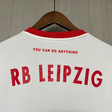 Carregar imagem no visualizador da galeria, CAMISA RB LEIPZIG - CASA/HOME - TORCEDOR - 24/25
