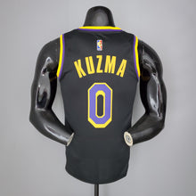 Carregar imagem no visualizador da galeria, CAMISA LOS ANGELES LAKERS - EDIÇÃO BÔNUS PRETO - #23 JAMES
