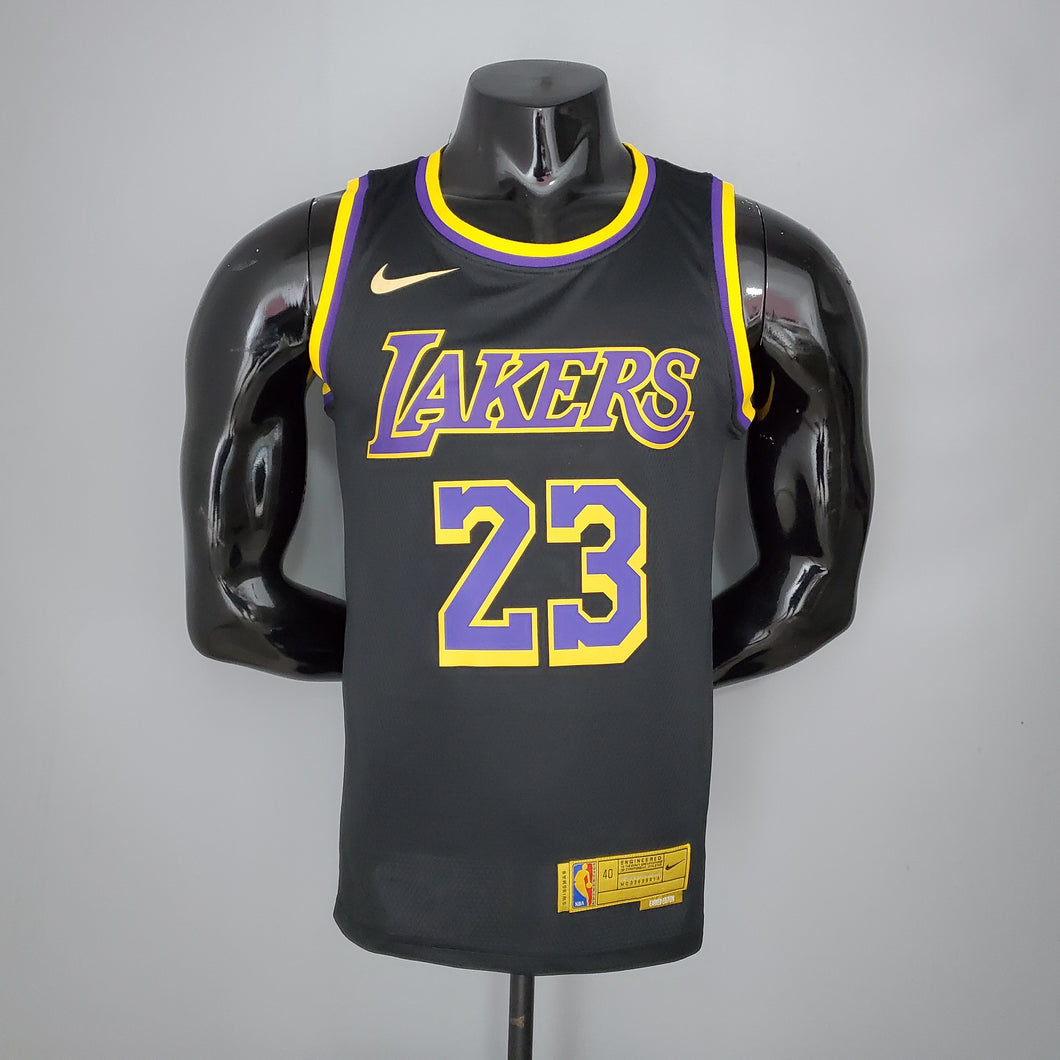 CAMISA LOS ANGELES LAKERS - EDIÇÃO BÔNUS PRETO - #23 JAMES