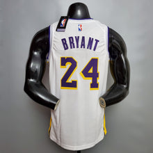 Carregar imagem no visualizador da galeria, CAMISA LOS ANGELES LAKERS - BRANCA - #6 JAMES
