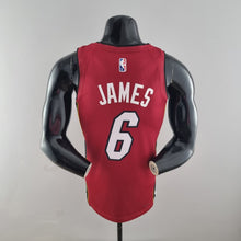 Carregar imagem no visualizador da galeria, CAMISA MIAMI HEAT - ICON EDITION 75TH ANNIVERSARY - NIKE BRILHANTE - VERMELHA - 2021/ 2022
